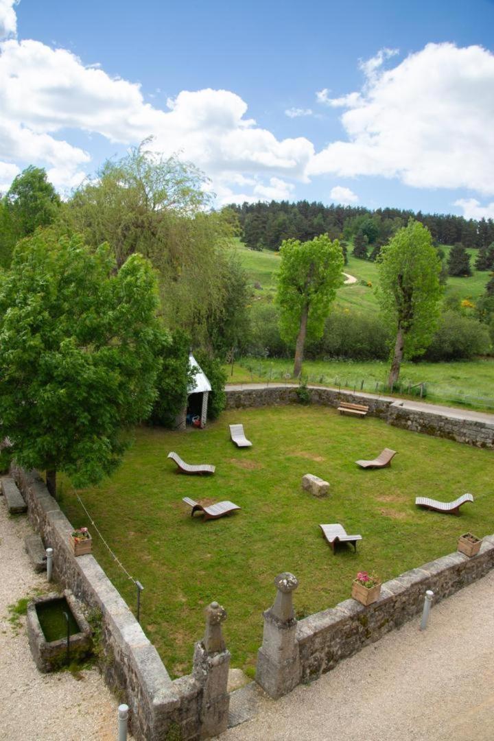 La Maison De Maitre - Domaine De Coulagnettes Serverette Exterior photo