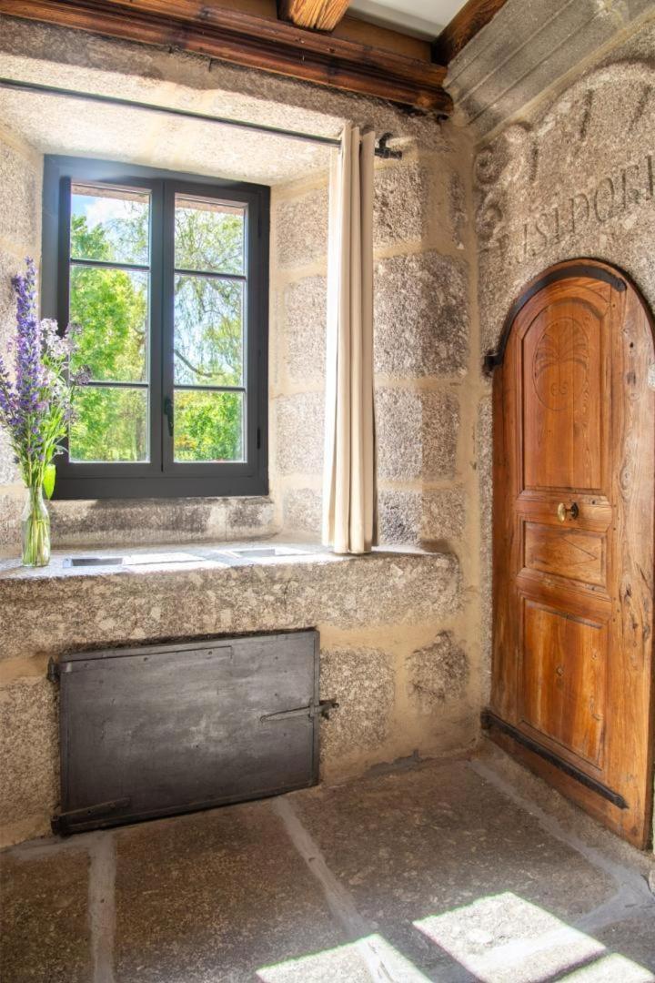 La Maison De Maitre - Domaine De Coulagnettes Serverette Exterior photo
