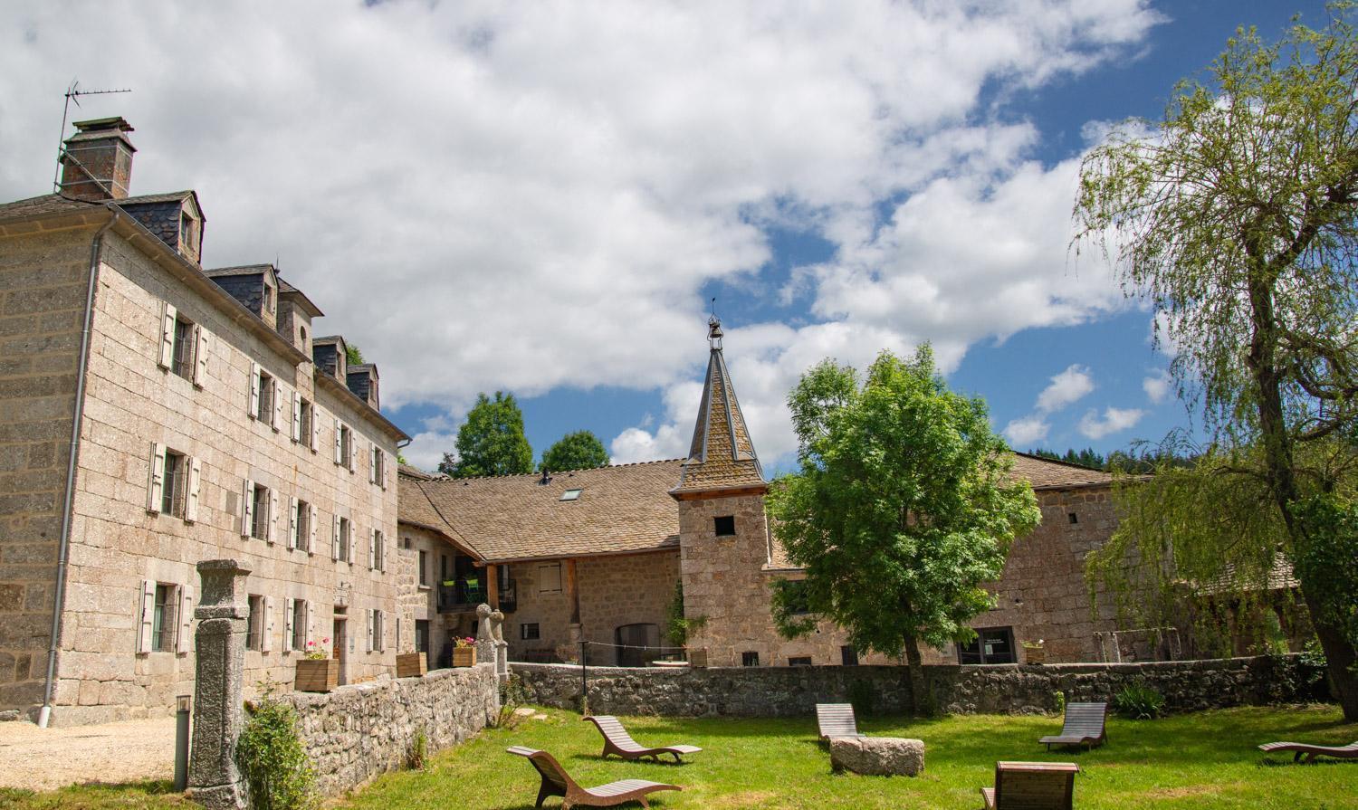 La Maison De Maitre - Domaine De Coulagnettes Serverette Exterior photo