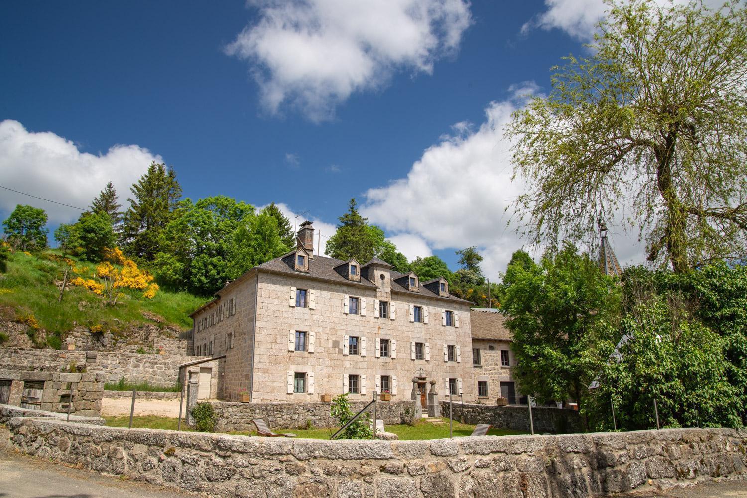 La Maison De Maitre - Domaine De Coulagnettes Serverette Exterior photo